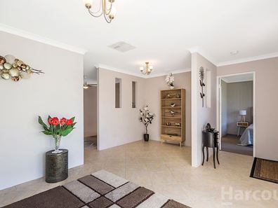 42 Mornington Boulevard, Waikiki WA 6169