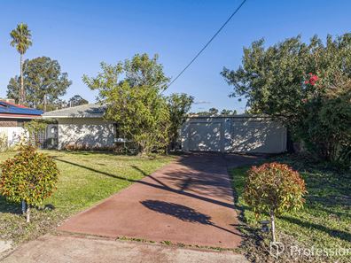 15 Hagart Way, Lockridge WA 6054
