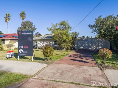 15 Hagart Way, Lockridge WA 6054