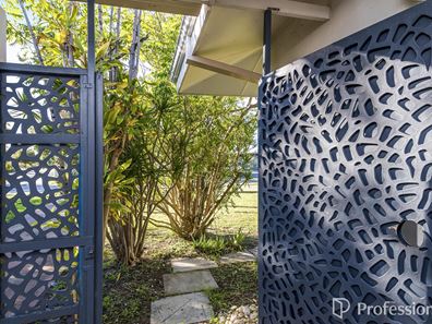 15 Hagart Way, Lockridge WA 6054