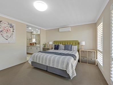 4 Protea Avenue, Moresby WA 6530