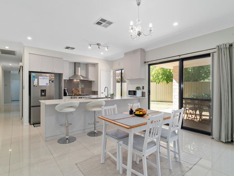 16A Lingfield Way, Morley
