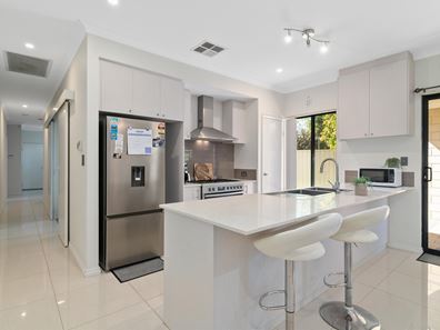 16A Lingfield Way, Morley WA 6062