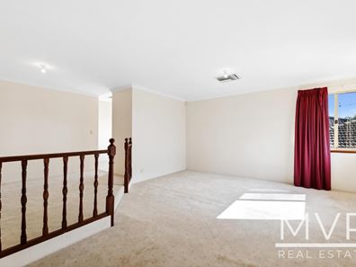 8 Hotchin Way, Kardinya WA 6163