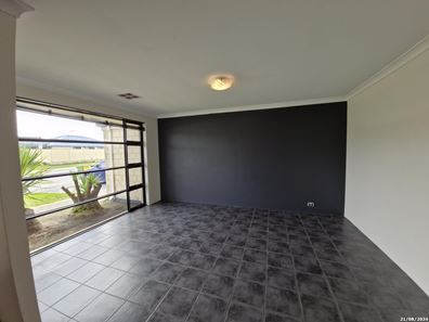 26 Murphy Crescent, Bertram WA 6167