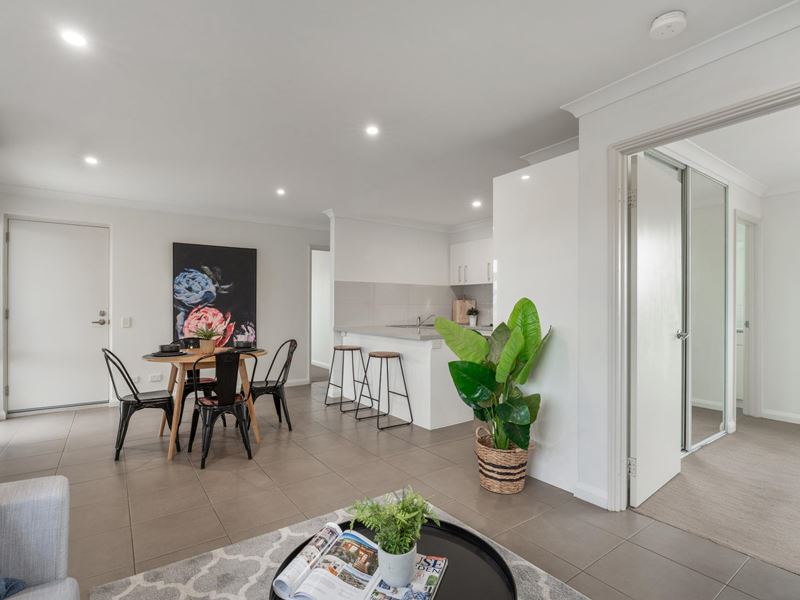 18/148 Wharf Street, Cannington WA 6107