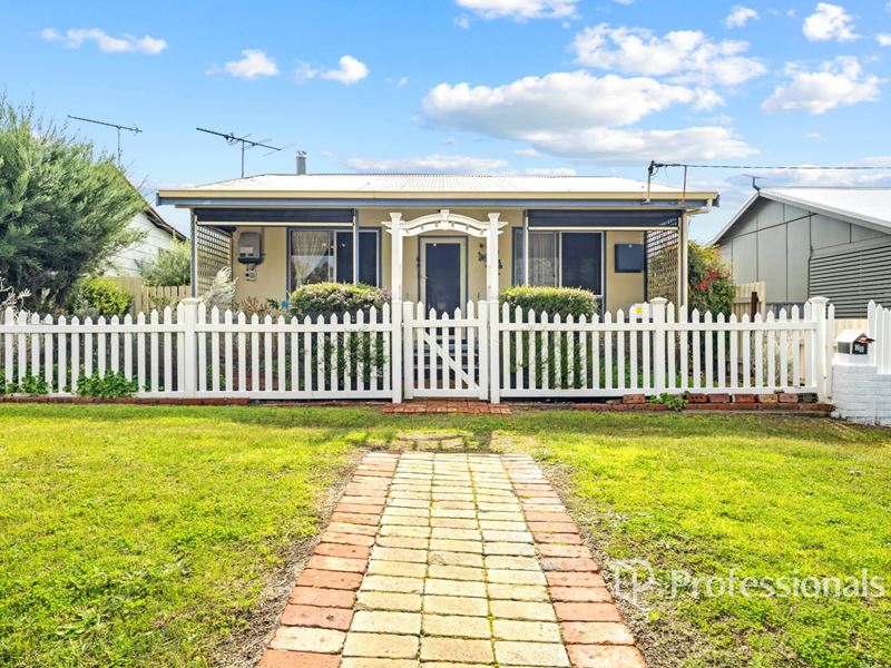 20 Clifton Street, Collie WA 6225