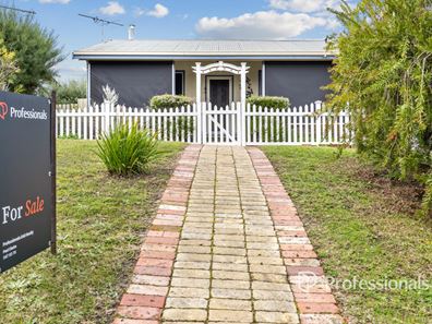20 Clifton Street, Collie WA 6225