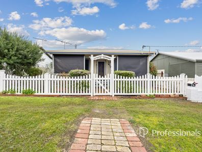 20 Clifton Street, Collie WA 6225