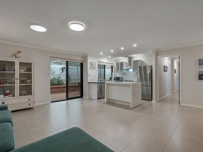 19 The Ramble, Woodvale WA 6026