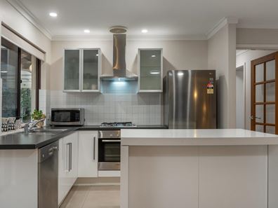 19 The Ramble, Woodvale WA 6026
