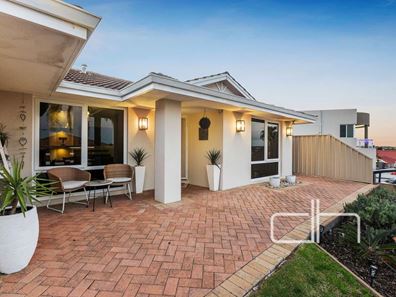 12 Ringrose Heights, Landsdale WA 6065