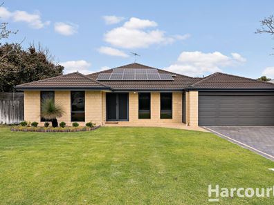 16 Otago Pass, Meadow Springs WA 6210