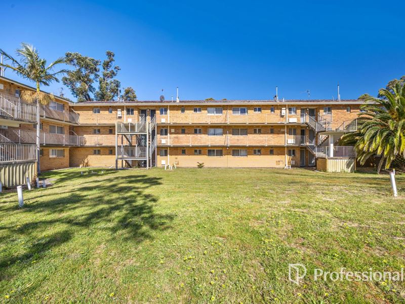 9/2 Rand Court, Withers