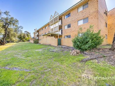 9/2 Rand Court, Withers WA 6230