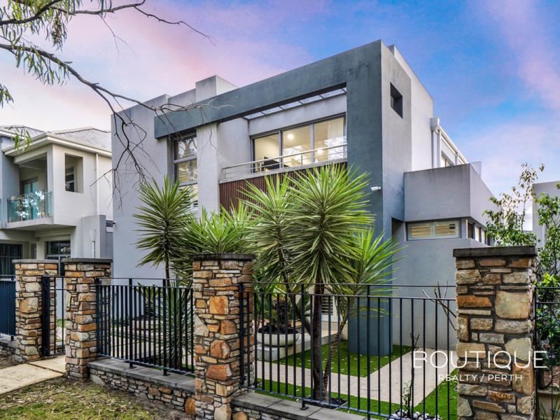 15 Pinnata Mews, Churchlands WA 6018