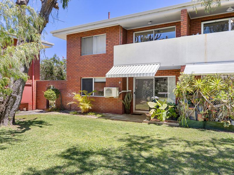 10/4 Minchinson Street, Shoalwater WA 6169