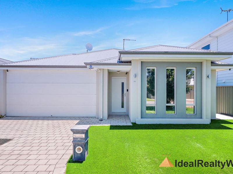 30 Golden Way, Piara Waters WA 6112