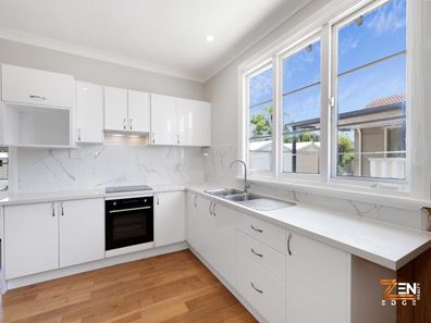 12 Teeluk Road, Carey Park WA 6230