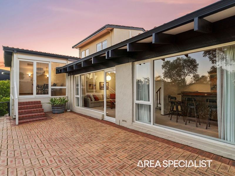 17A Tandarra Place, Wembley Downs