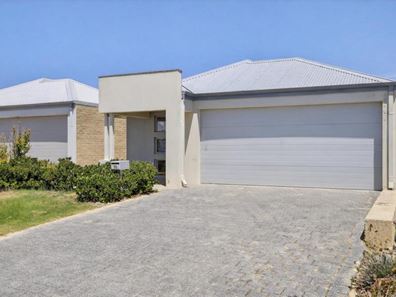 74 Adelong Avenue, Golden Bay WA 6174