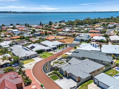 24 Eckersley Way, Australind WA 6233