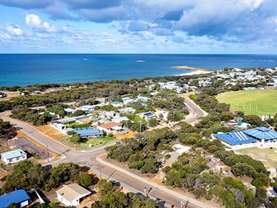 27 Chambers Street, Hopetoun WA 6348