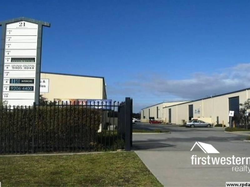 2/21 Warman Street, Neerabup WA 6031
