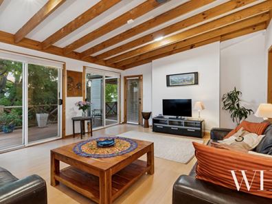 9 Yalgoo Avenue, White Gum Valley WA 6162