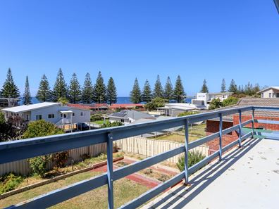 10 Burton Road, Castletown WA 6450