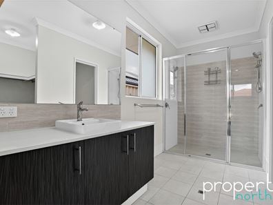 24 Media Cres, Banksia Grove WA 6031