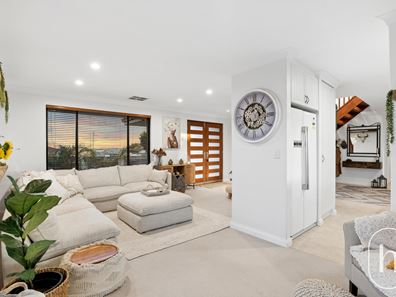 47 Emperor Avenue, Beldon WA 6027