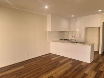 27 Broadwater Avenue, Anketell WA 6167
