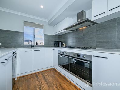 9 Saltriver Street, Ellenbrook WA 6069