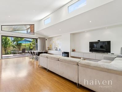 30A Tweeddale Road, Applecross WA 6153