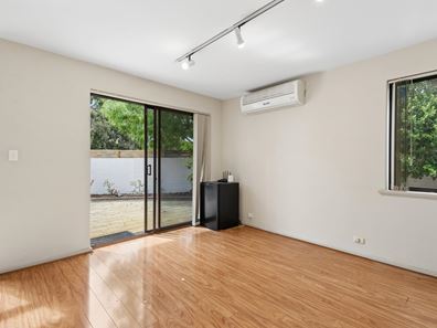 1/23 Leonora Street, Como WA 6152