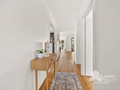 12 Greenough Place, Millbridge WA 6232