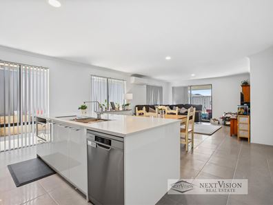 6 Corymbia Way, Hammond Park WA 6164