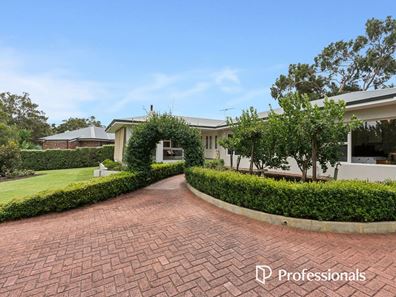 252 Grove Road, Lesmurdie WA 6076