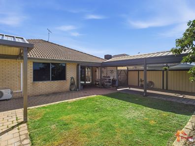 4 Shannon Pass, Bertram WA 6167