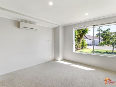 4 Shannon Pass, Bertram WA 6167