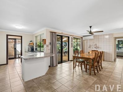 182 Twickenham Drive, Kingsley WA 6026