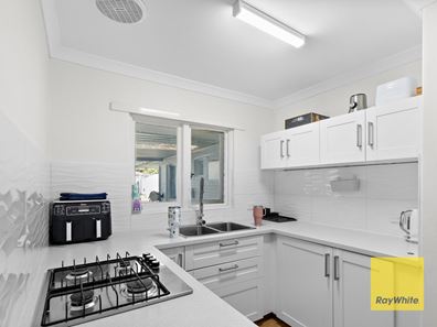 15B Calvert Way, Girrawheen WA 6064