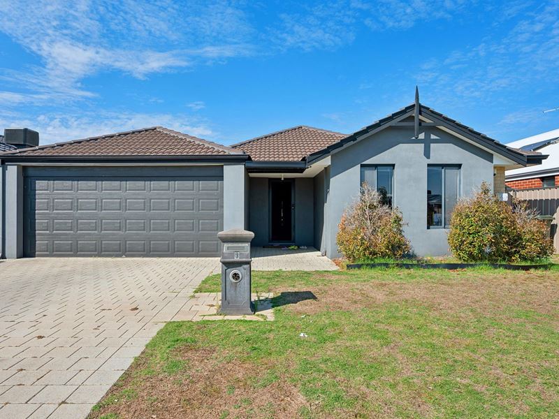 1 Vichy Close, Piara Waters WA 6112