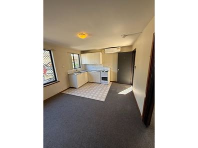 2/126 Central Av, Inglewood WA 6052