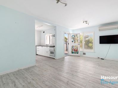 9/2 Parkin Street, Rockingham WA 6168