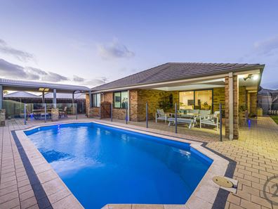 5 Lutea Road, Halls Head WA 6210