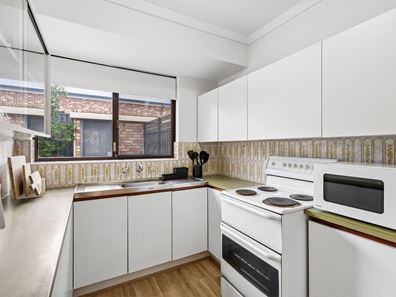 4/28 Leonora Street, Como WA 6152