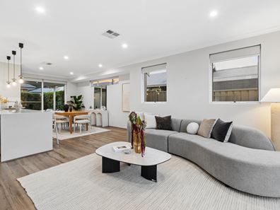 18D Bridgewater Crescent, Karrinyup WA 6018