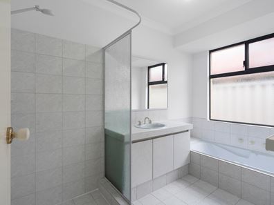 176 Waterhall Rd, South Guildford WA 6055